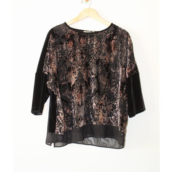 CHICOS Animal Print Velvet Burnout Women's Top Size 3/L Pull over Dark Goth - Picture 6 of 7